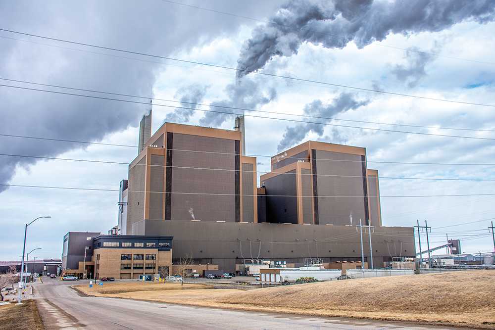 Great River Energy Coal Creek Station, near Underwood. Photos by NDAREC/John Kary