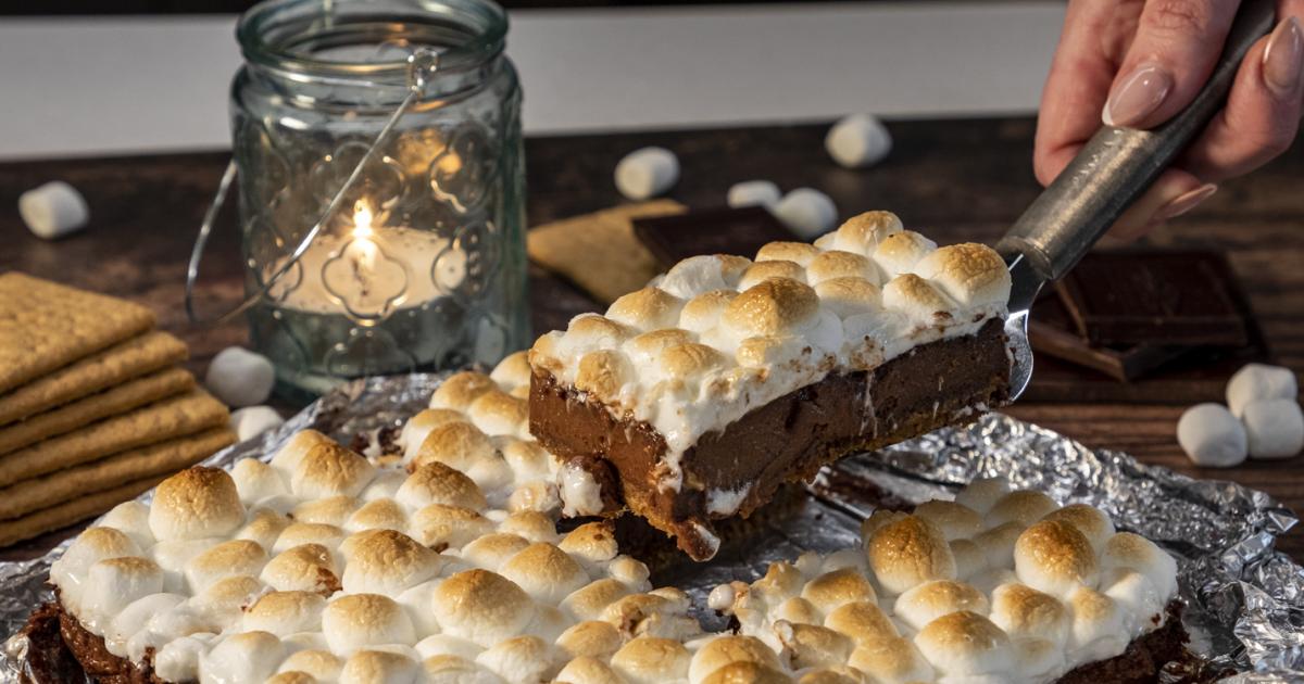 CAMPFIRE S’MORES BARS
