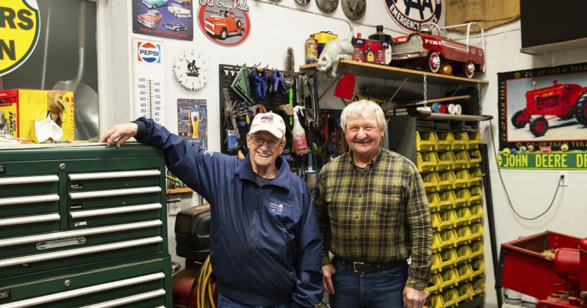 Del Svalen, left, and Dave Duchsherer