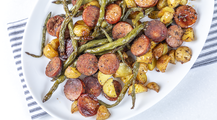 Sheet-pan sausage, potatoes and green beans