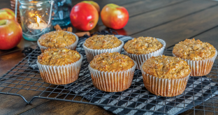 Oatmeal and Apple Muffins